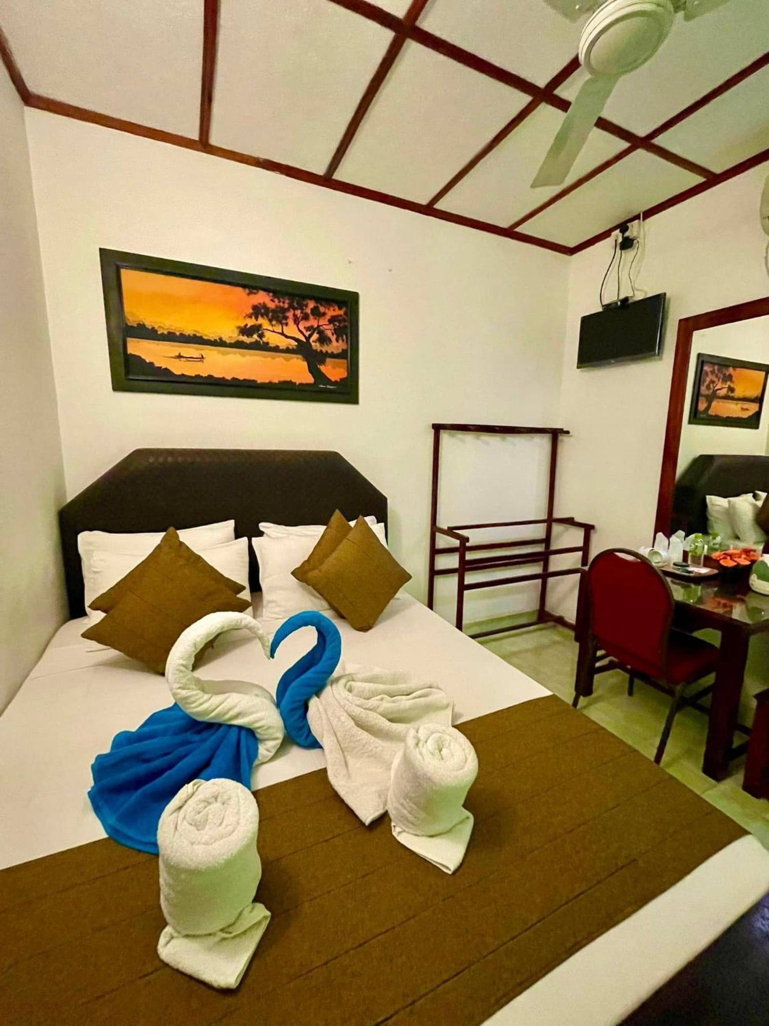 Thilaka City Hotel Anuradhapura Exterior foto