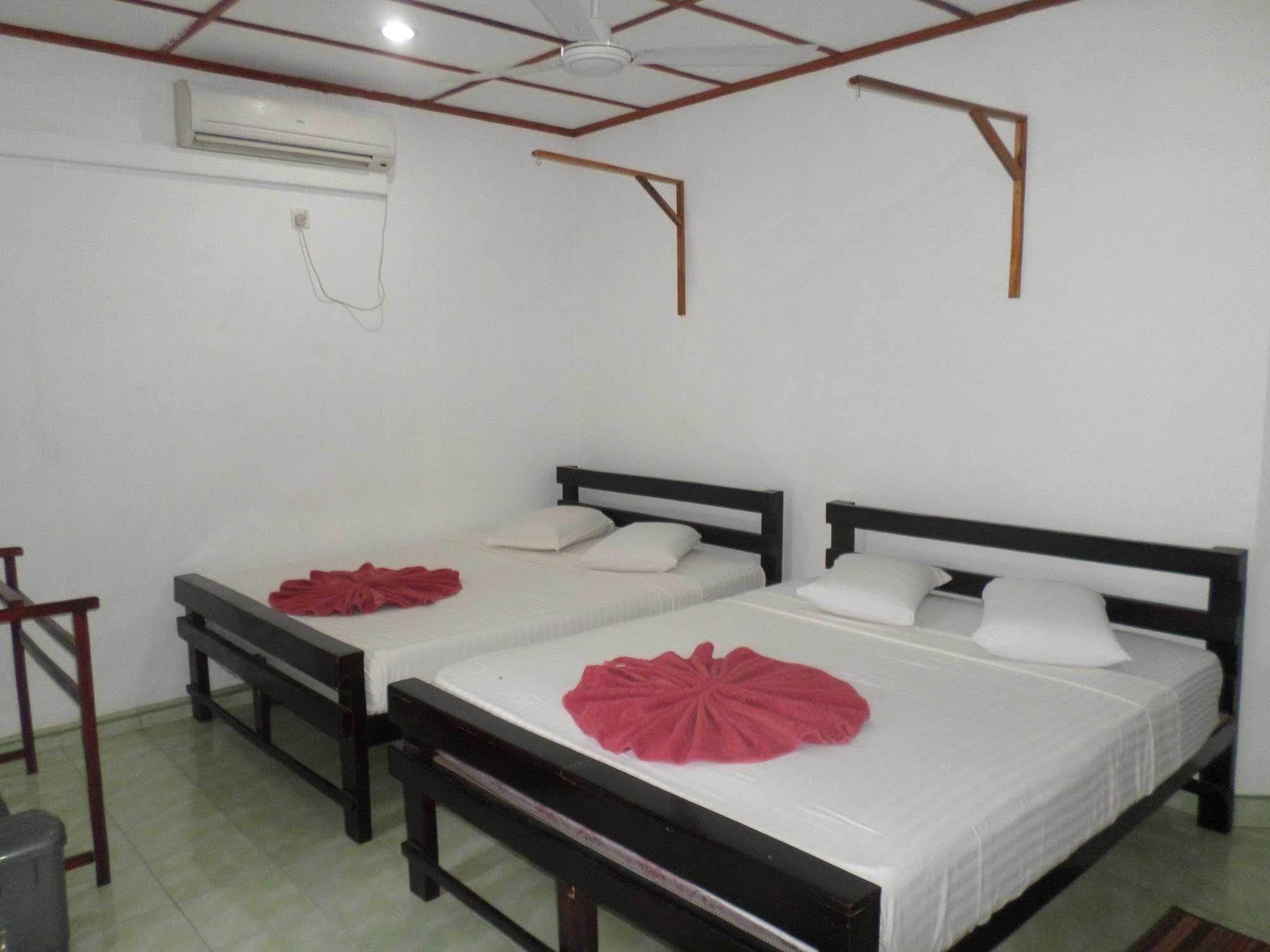 Thilaka City Hotel Anuradhapura Exterior foto